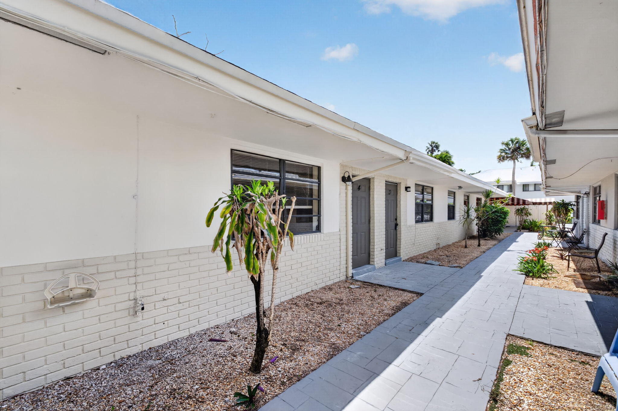 F A BARRETTS SUB OF W1/2 - Residential Lease