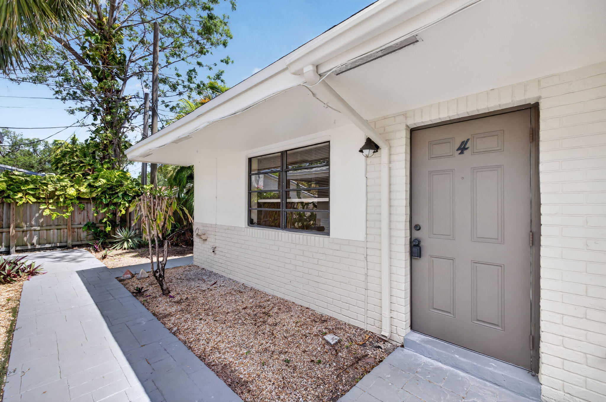 F A BARRETTS SUB OF W1/2 - Residential Lease