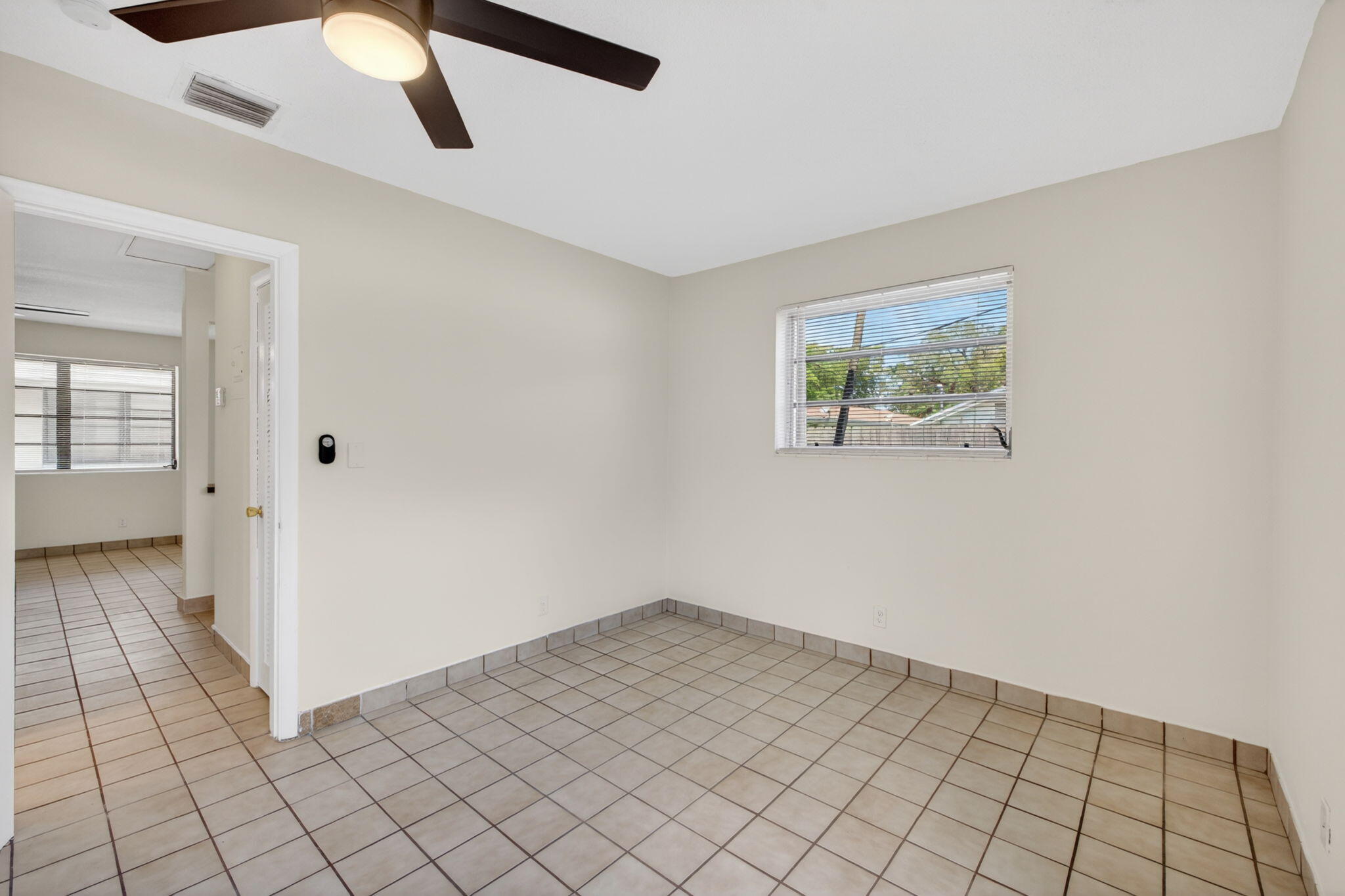F A BARRETTS SUB OF W1/2 - Residential Lease