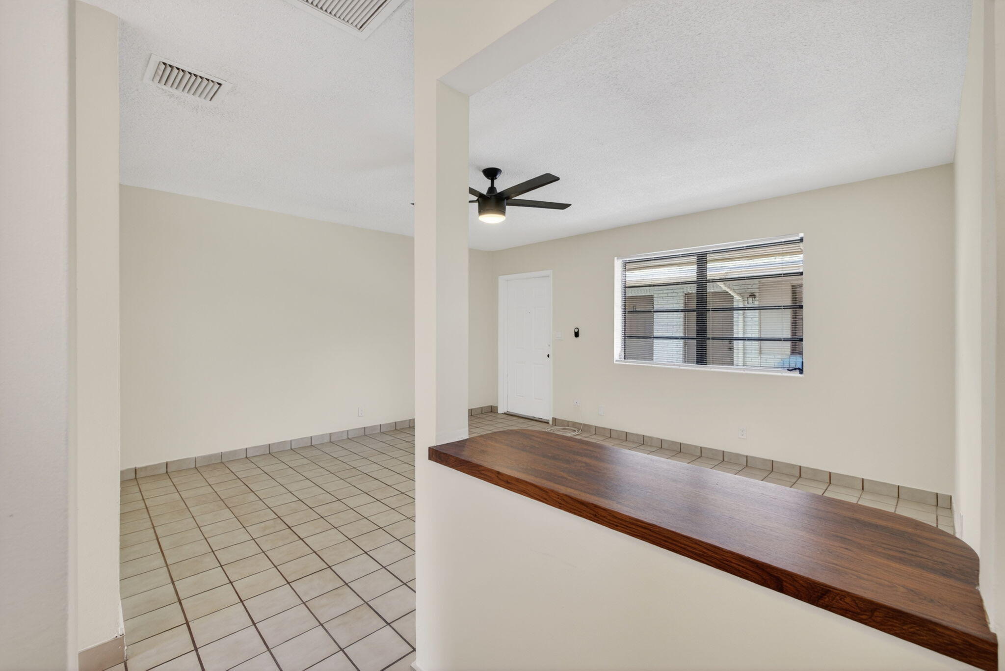 F A BARRETTS SUB OF W1/2 - Residential Lease