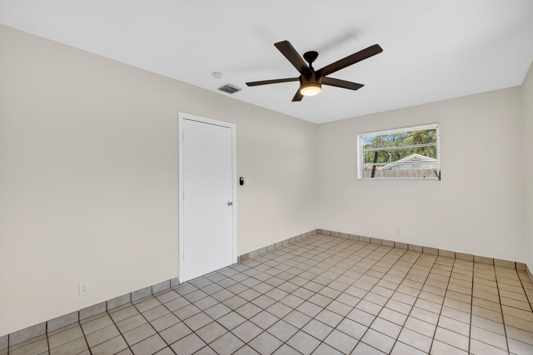 F A BARRETTS SUB OF W1/2 - Residential Lease