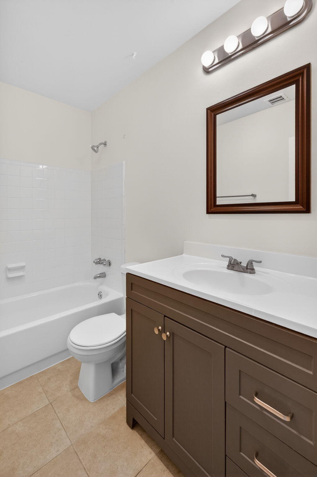 F A BARRETTS SUB OF W1/2 - Residential Lease