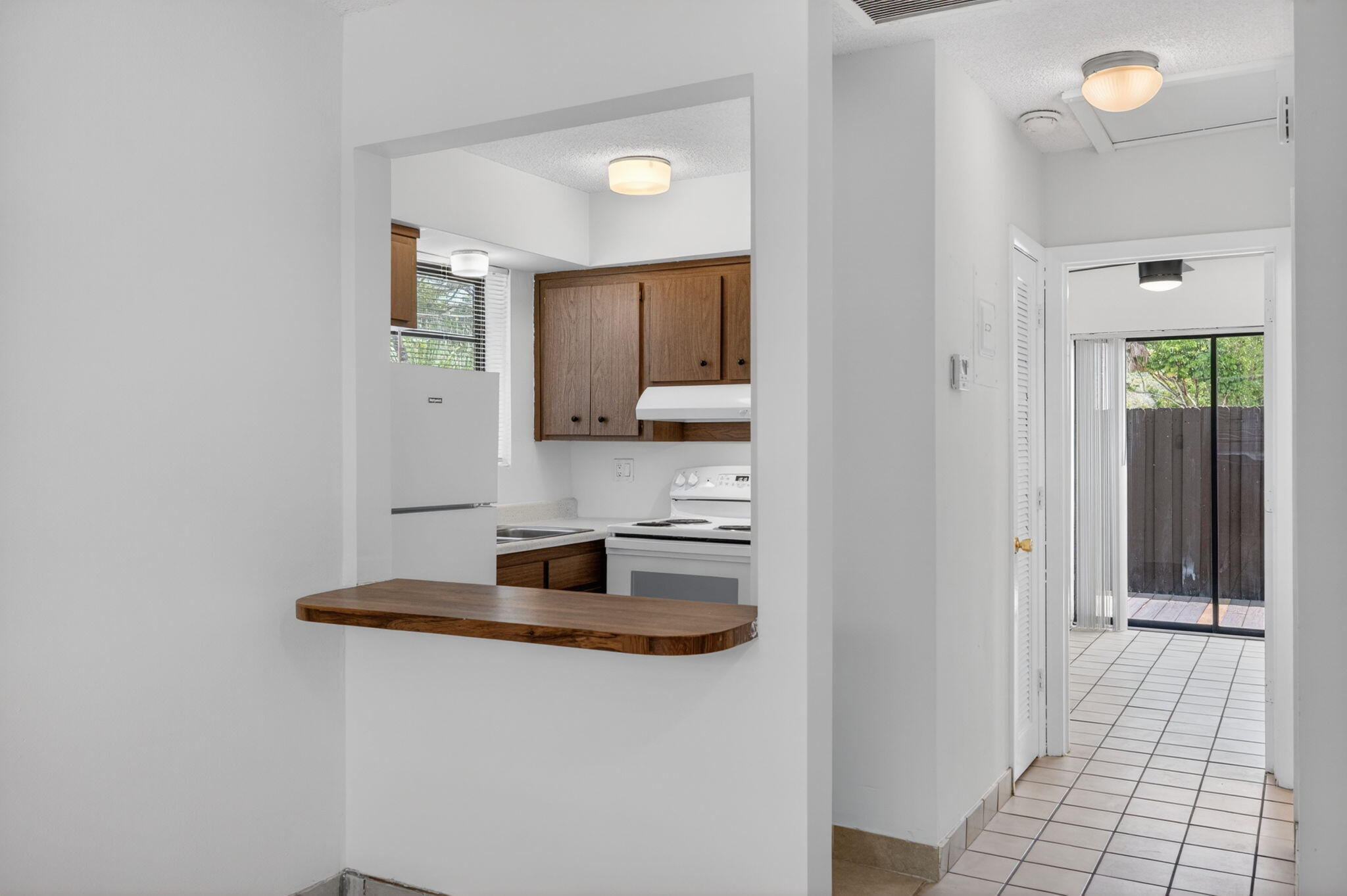 F A BARRETTS SUB OF W1/2 - Residential Lease