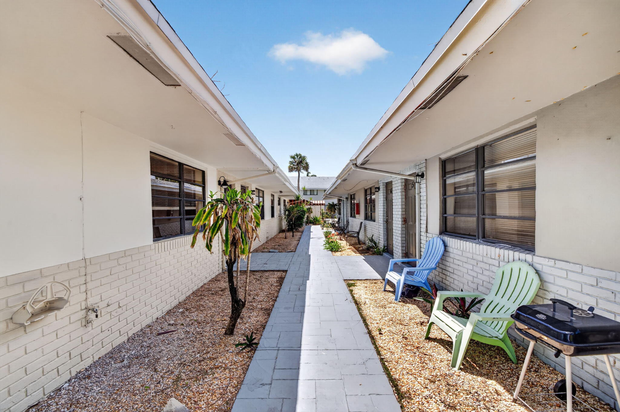 F A BARRETTS SUB OF W1/2 - Residential Lease