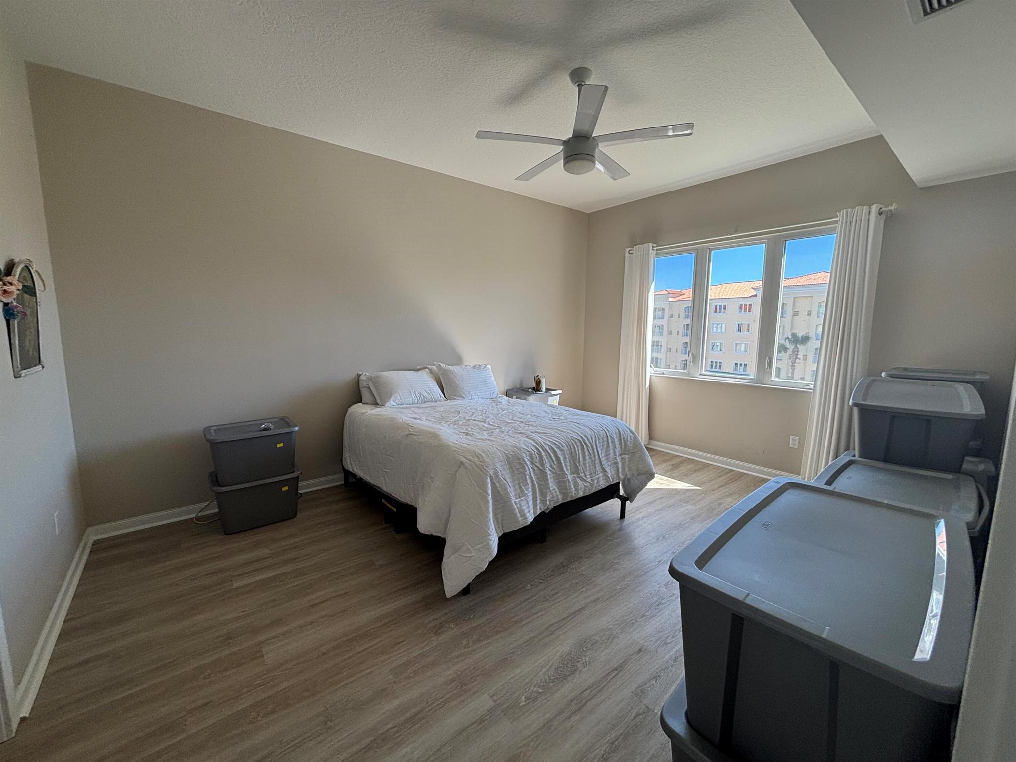 Harbour Isle East - Residential