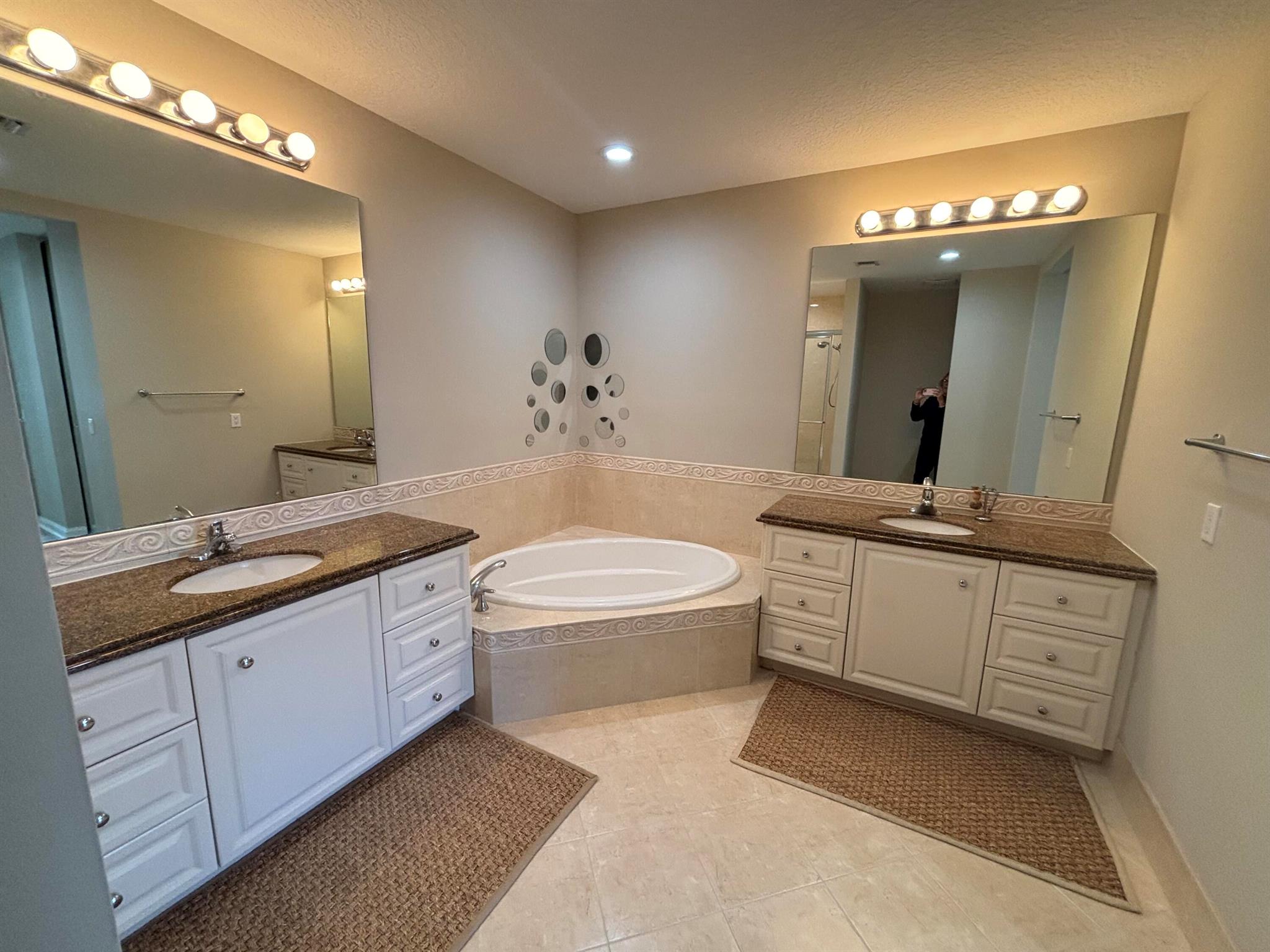 Harbour Isle East - Residential