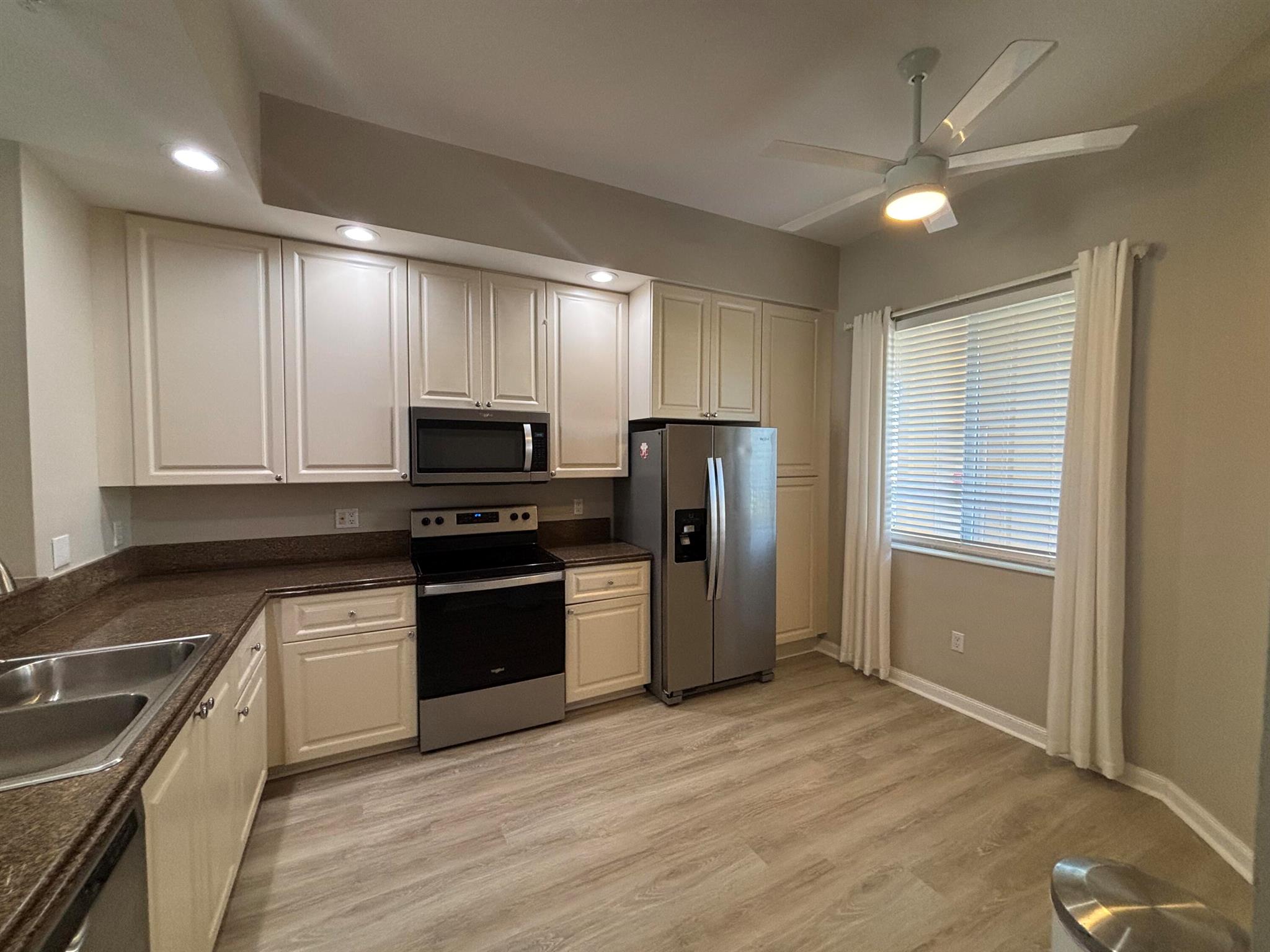 Harbour Isle East - Residential