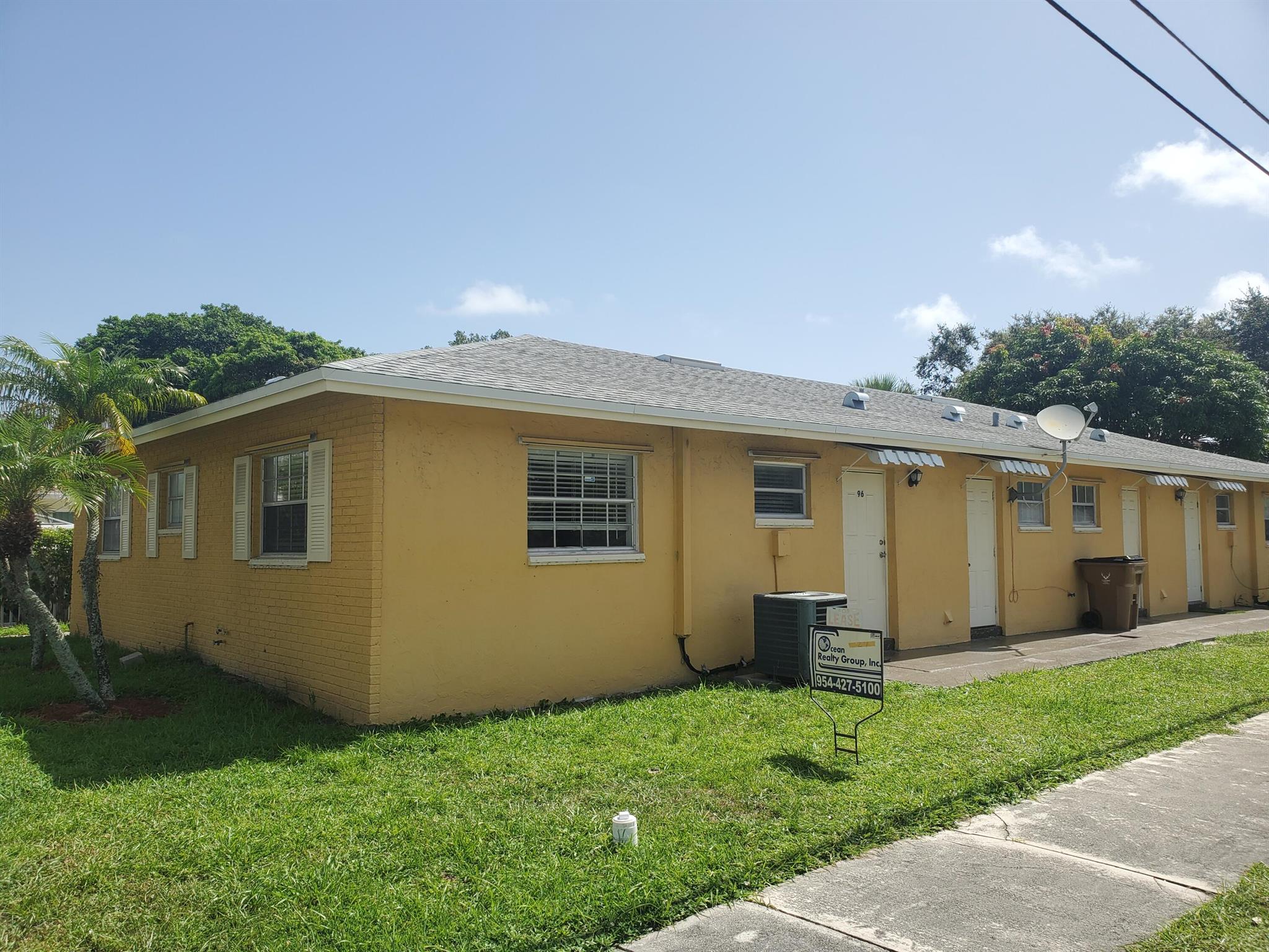 94 SE 3rd Avenue 94-96