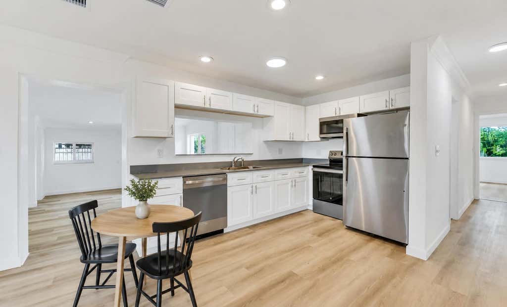 Photo of 1117 SE 5th Street, Deerfield Beach, FL 33441 (MLS # B26046071)