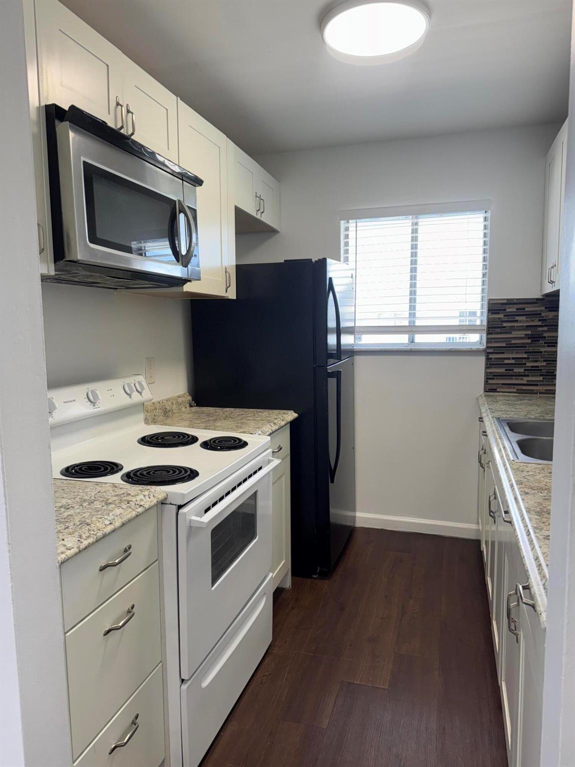 206 E Tiffany Drive 4