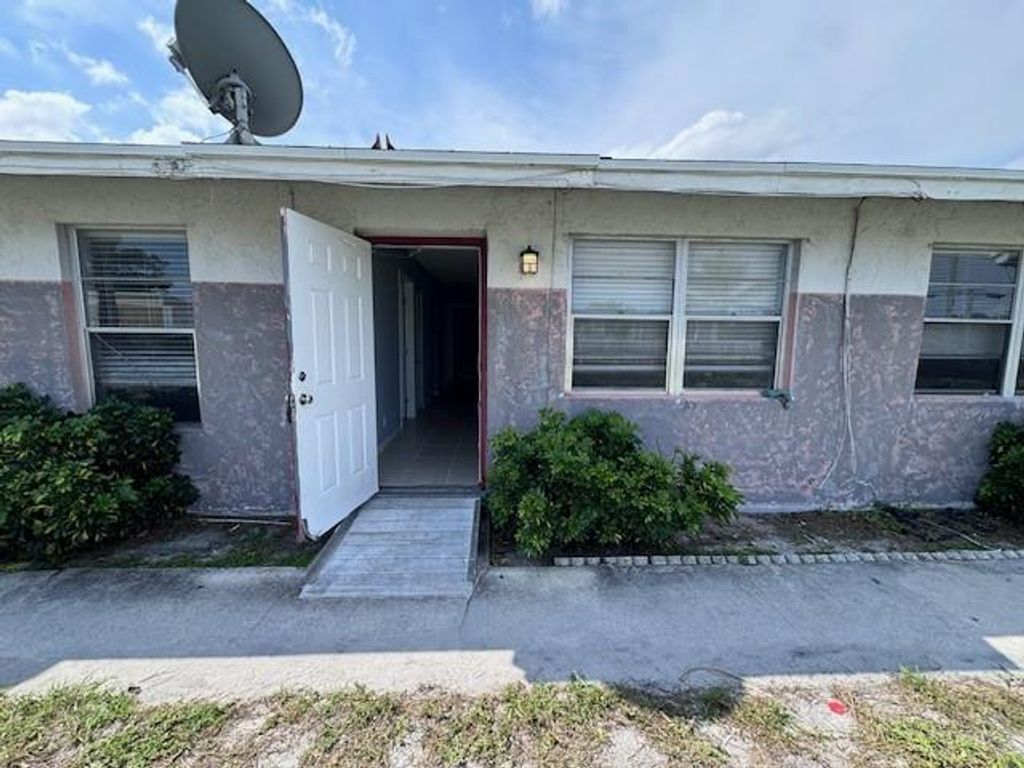 Photo of 1109 W 28th Street #4, Riviera Beach, FL 33404 (MLS # F10529280)