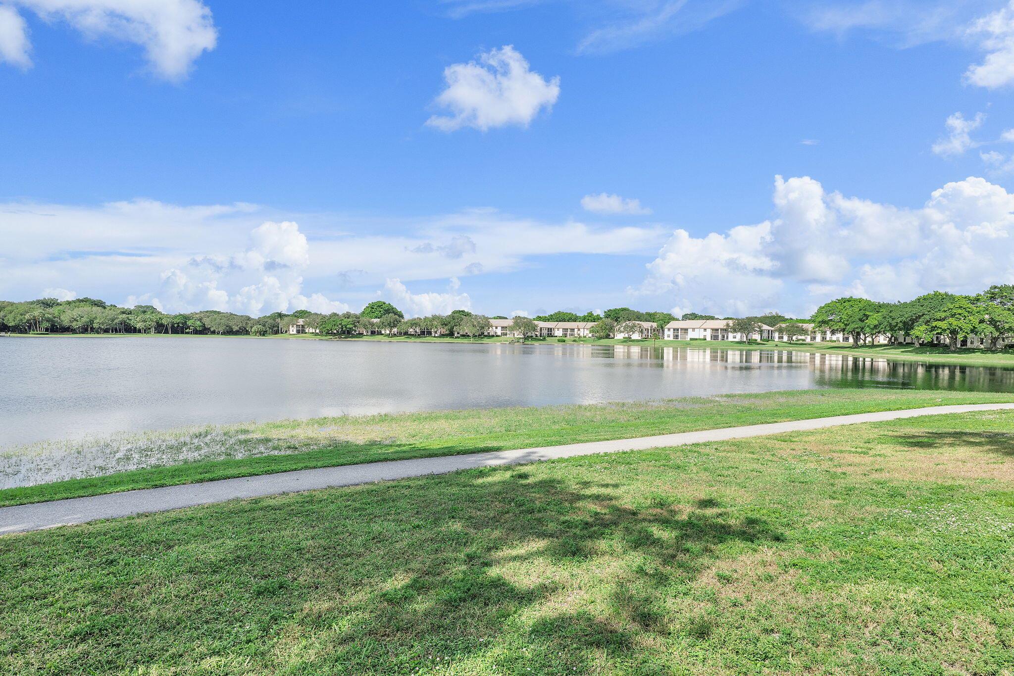 LAKE WINDWOOD CONDO - Residential