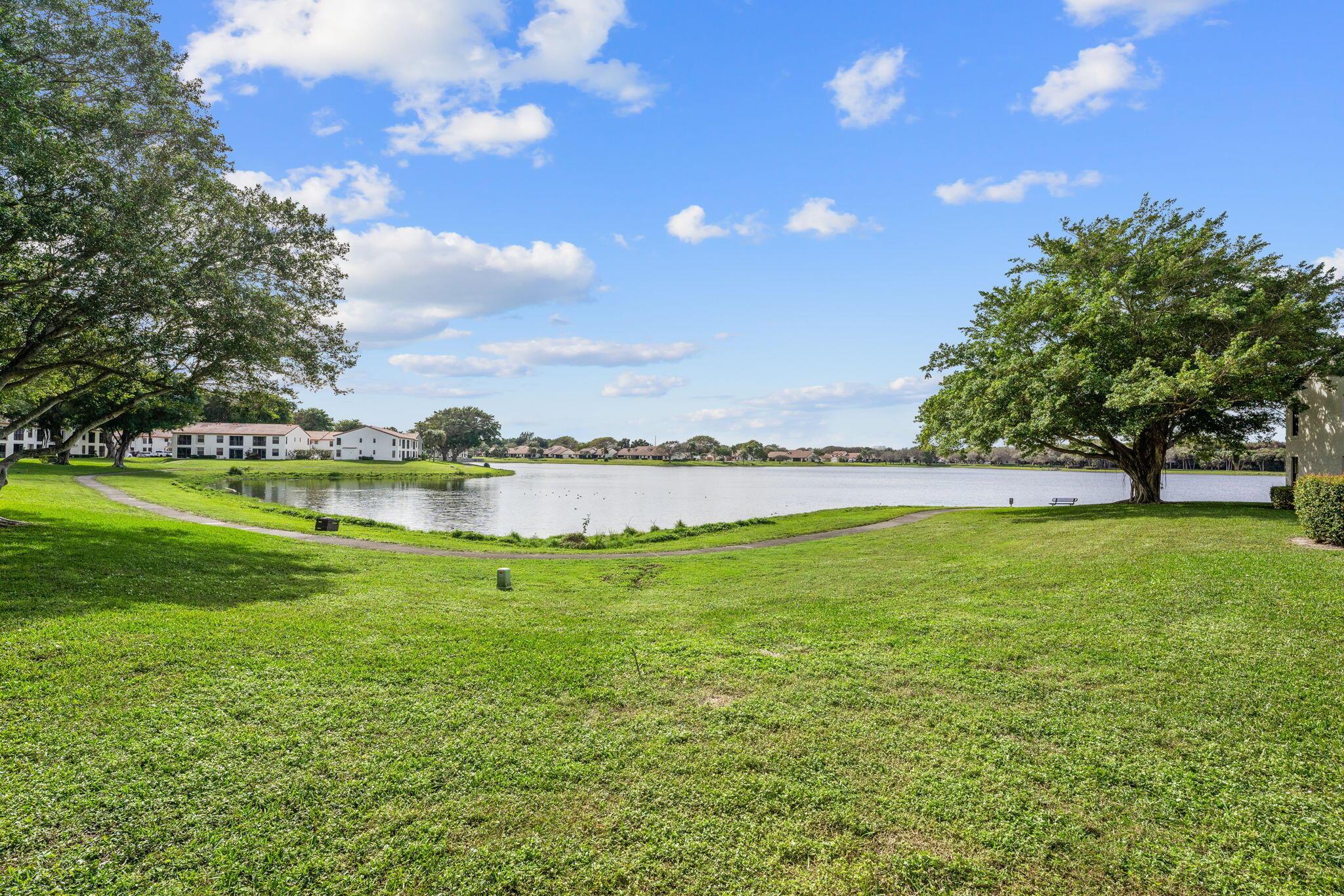 LAKE WINDWOOD CONDO - Residential