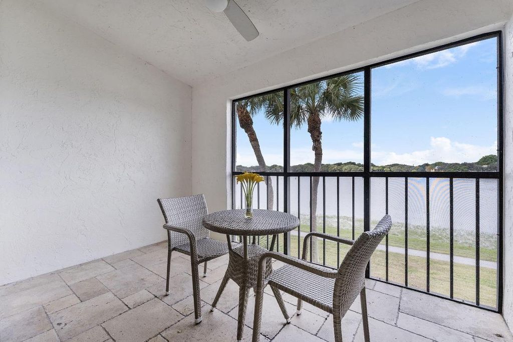 Photo of 325 Palmwood Place #213, Boca Raton, FL 33431 (MLS # R11142220)