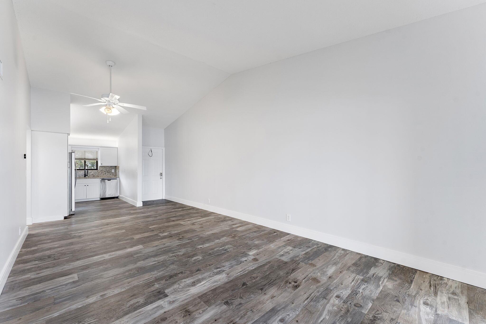 LAKE WINDWOOD CONDO - Residential