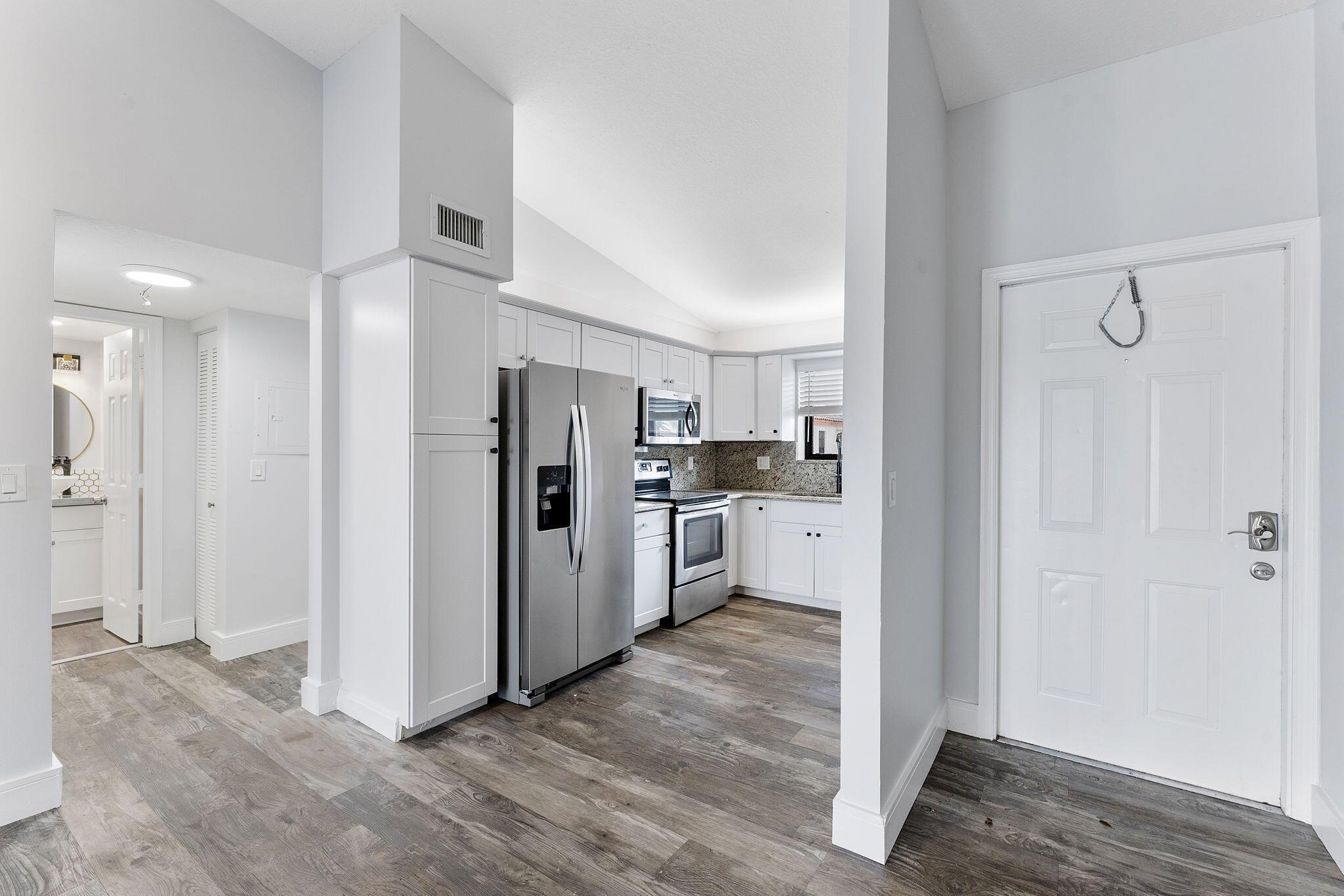 LAKE WINDWOOD CONDO - Residential