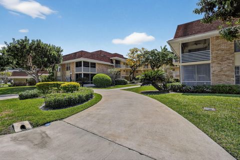 Photo of 5510 Tamberlane Circle #148, Palm Beach Gardens, FL 33418 (MLS # B26010328)