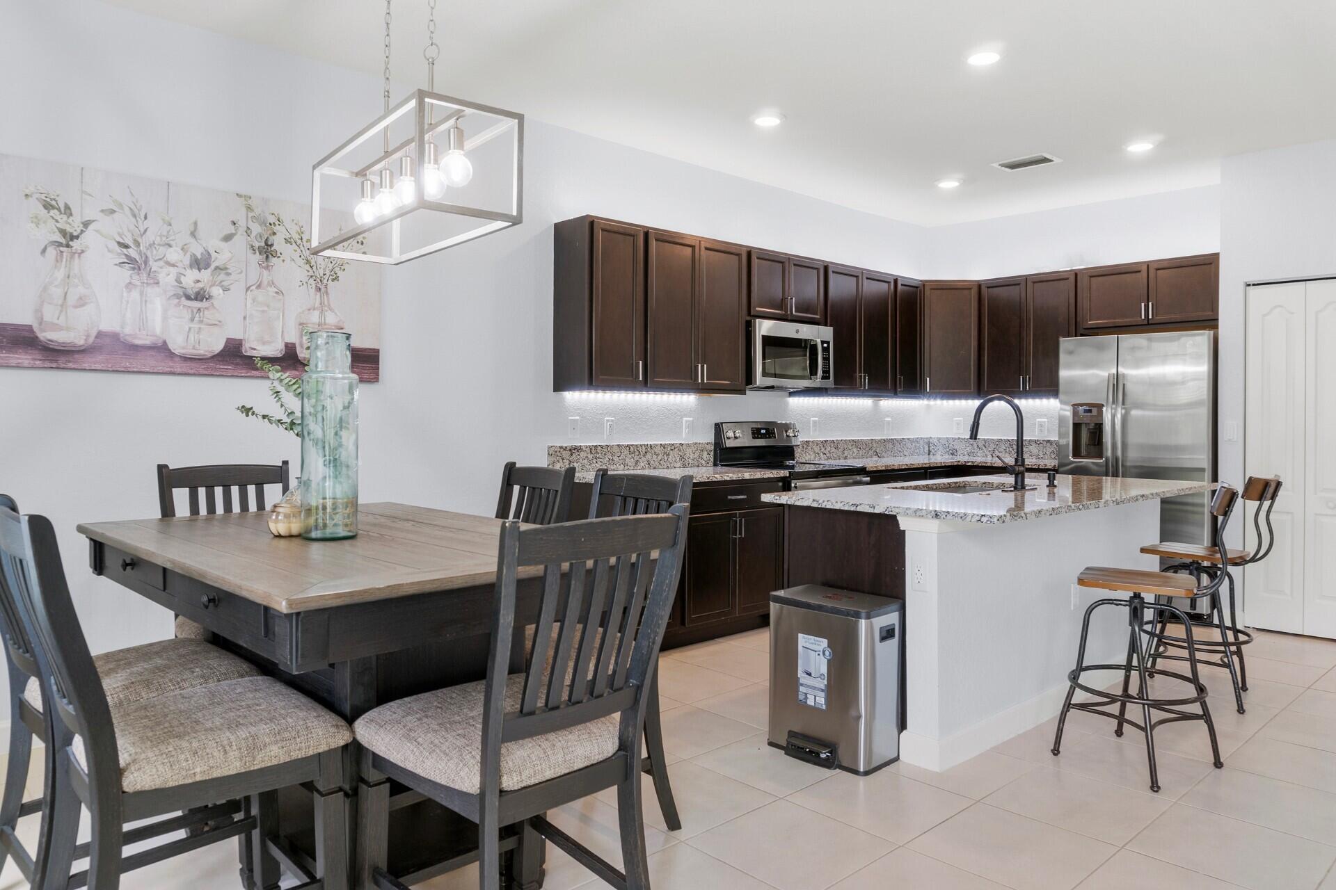 10073 W Villa Circle, Vero Beach, FL, 32966/$315,000 3 10073 W Villa Circle