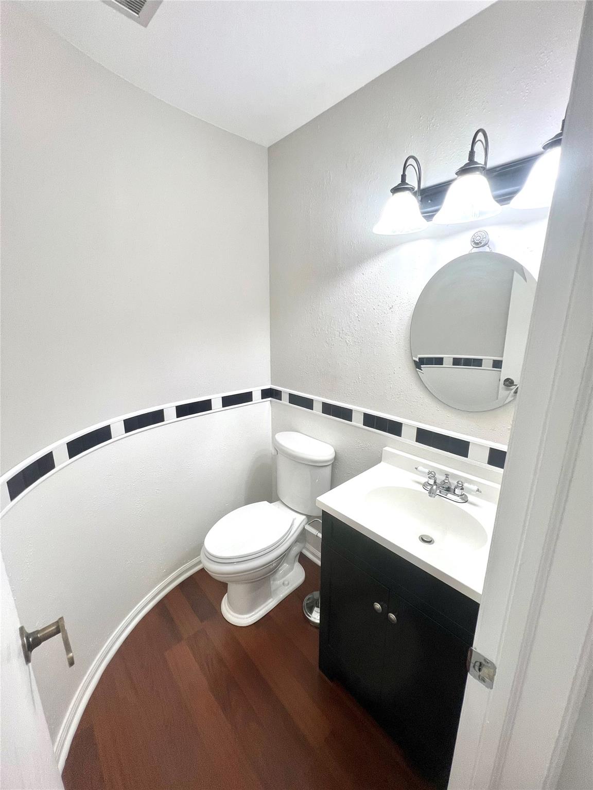 Imperial Point Colonnades - Residential Lease