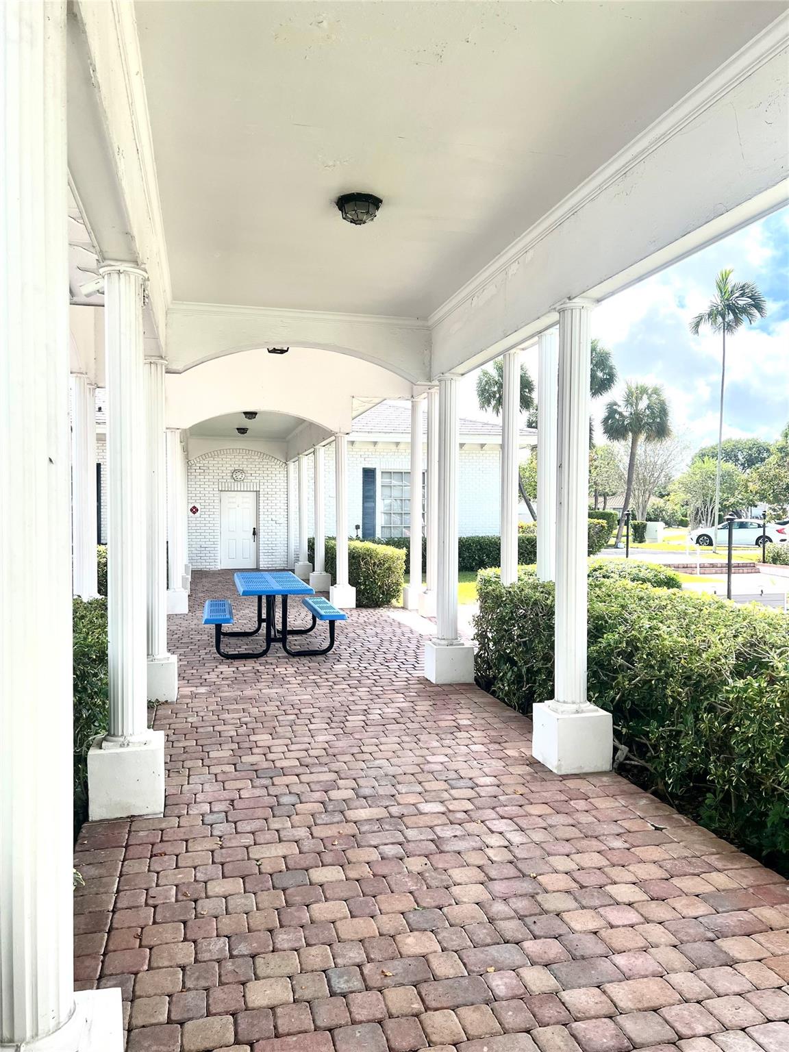 Imperial Point Colonnades - Residential Lease