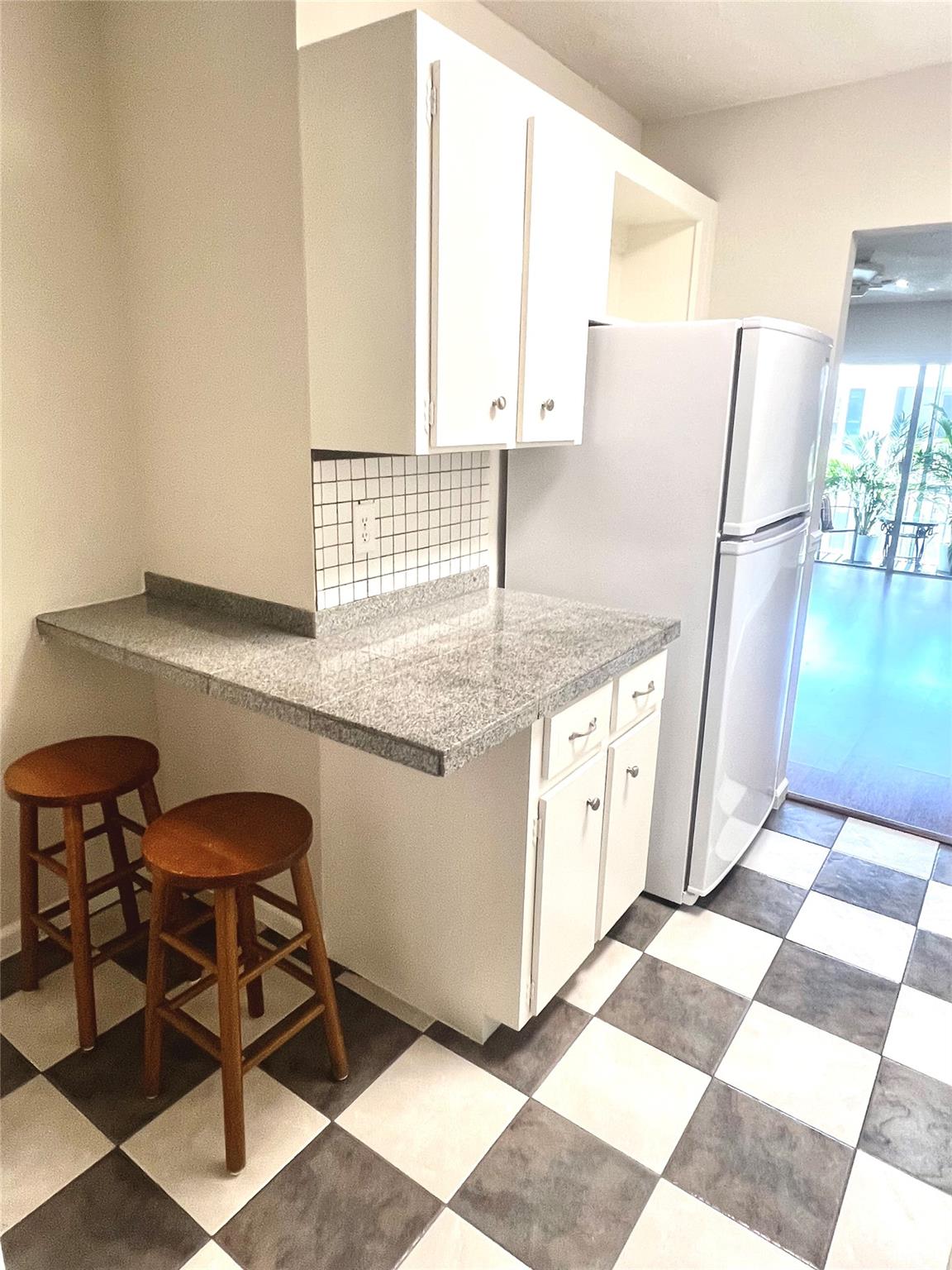 Imperial Point Colonnades - Residential Lease