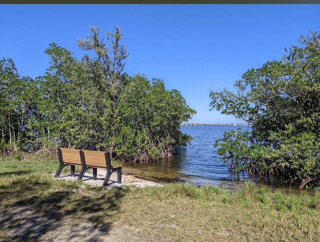 VILLAS AT INDIAN RIVER - Residential