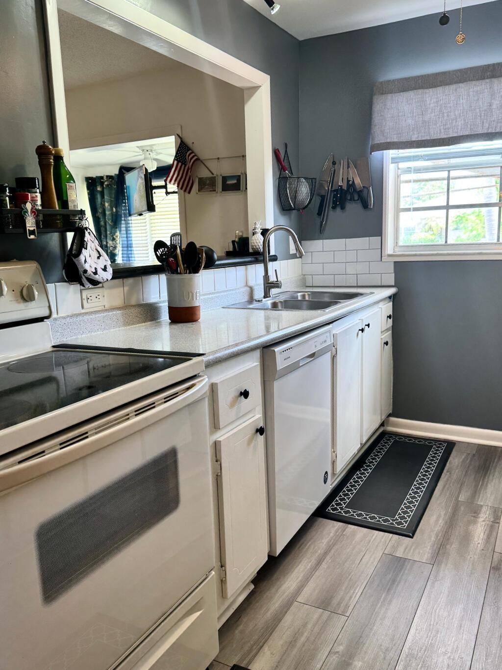 Photo of 1332 High Point Place N #C, Delray Beach, FL 33445 (MLS # R11010112)