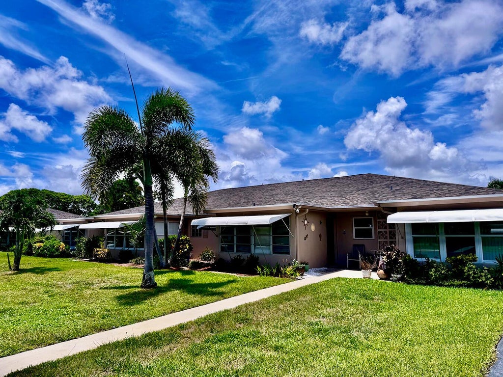 Photo of 1332 High Point Place N #C, Delray Beach, FL 33445 (MLS # R11010112)