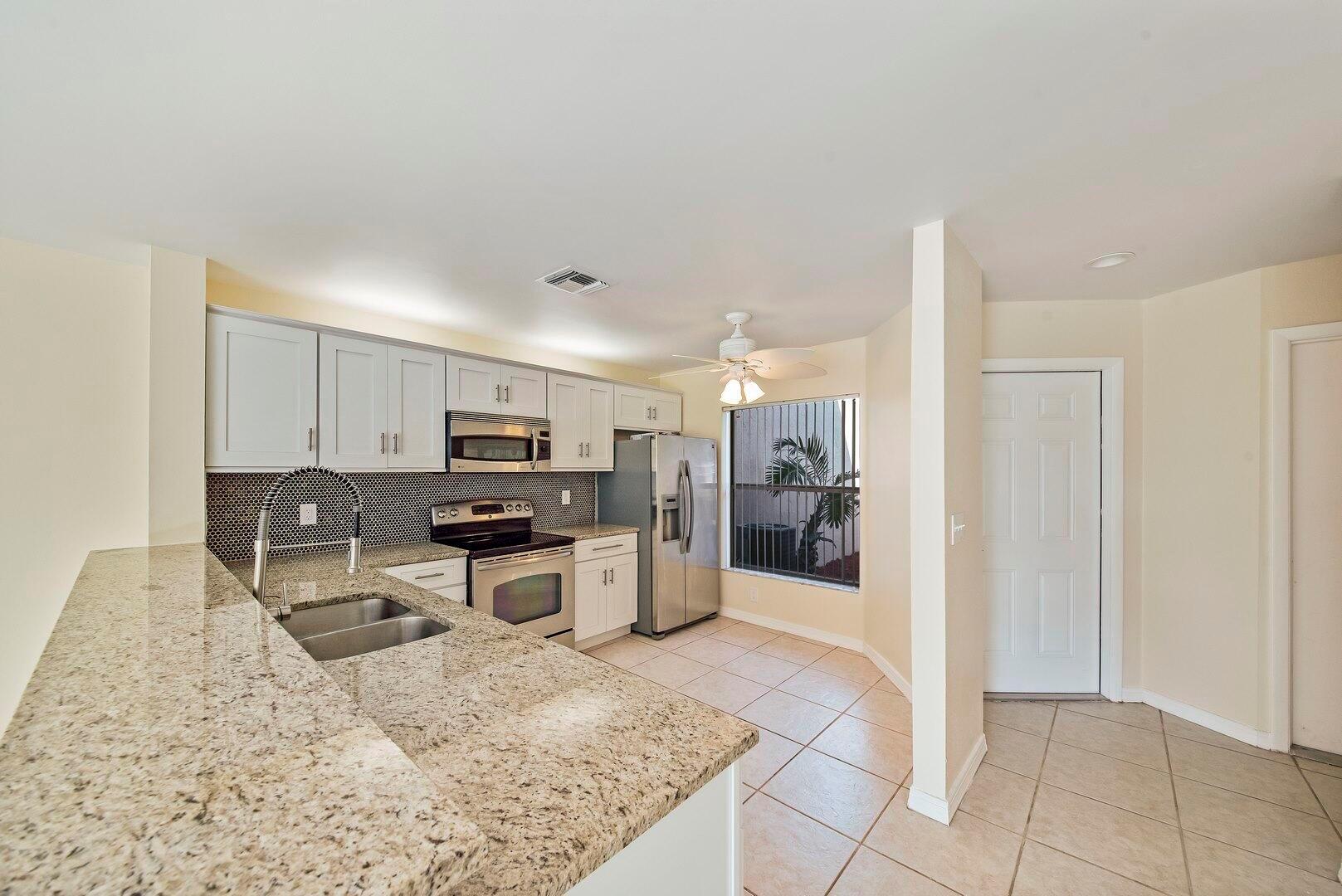 1132 W Lakes Drive