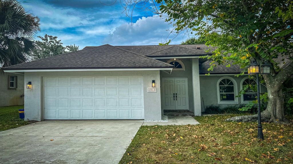 Photo of 1813 NE Acapulco Drive, Jensen Beach, FL 34957 (MLS # R11019891)