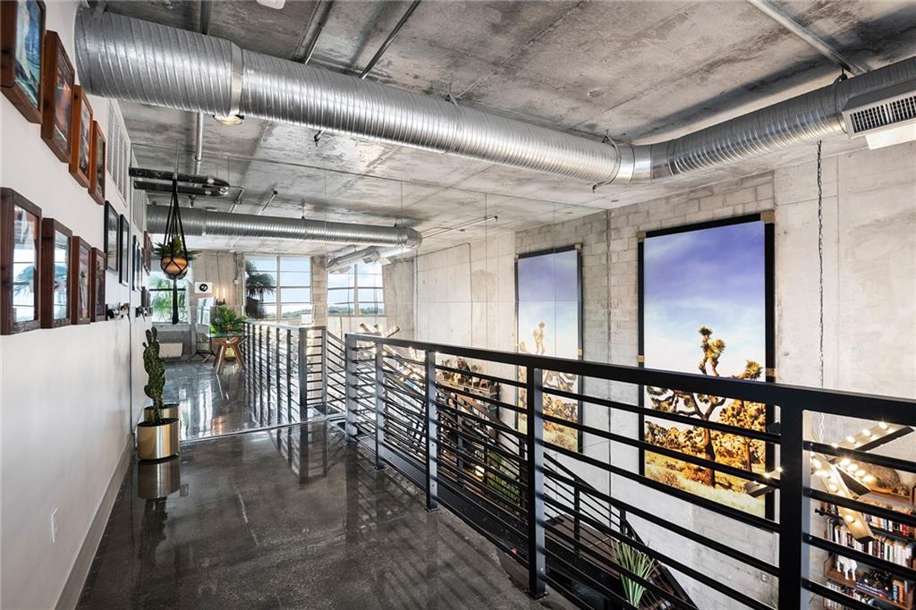 AVENUE LOFTS THREE/RESC - Residential Lease