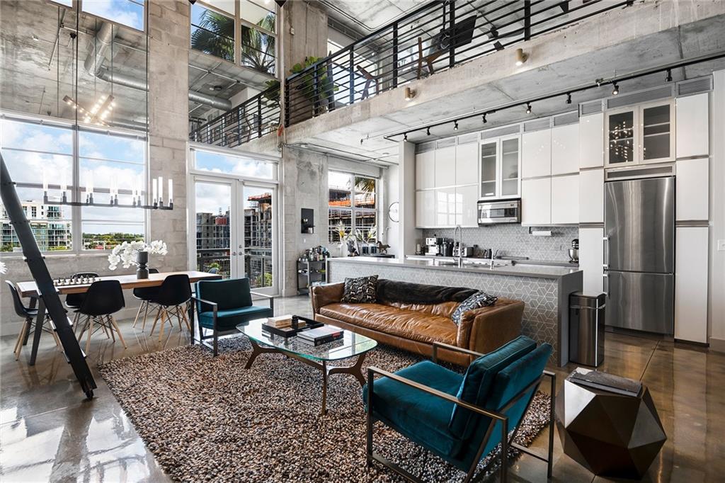 AVENUE LOFTS THREE/RESC - Residential Lease