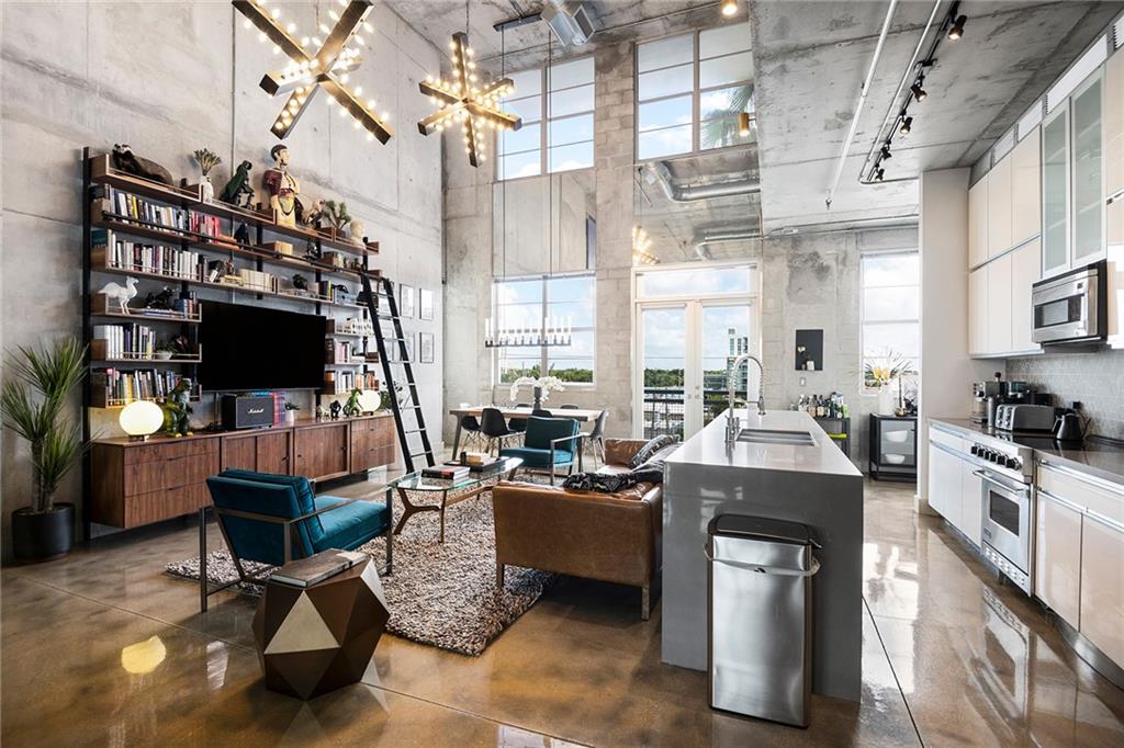 AVENUE LOFTS THREE/RESC - Residential Lease