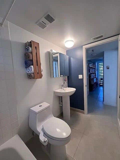 Tiny photo for 6463 La Costa Drive #105, Boca Raton, FL 33433 (MLS # B26022017)