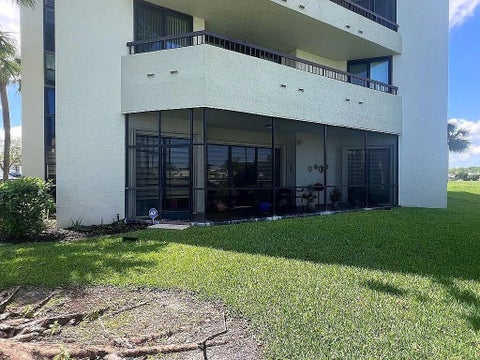 Tiny photo for 6463 La Costa Drive #105, Boca Raton, FL 33433 (MLS # B26022017)