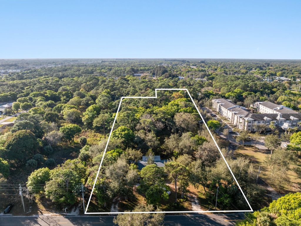 Photo of 819 Tumblin Kling Road, Fort Pierce, FL 34982 (MLS # R11160373)