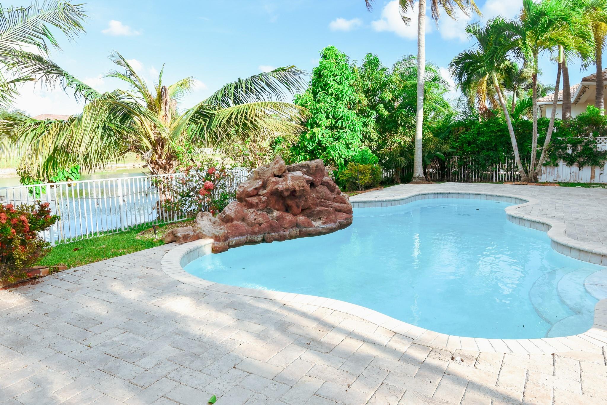 5095 NW 57th Way