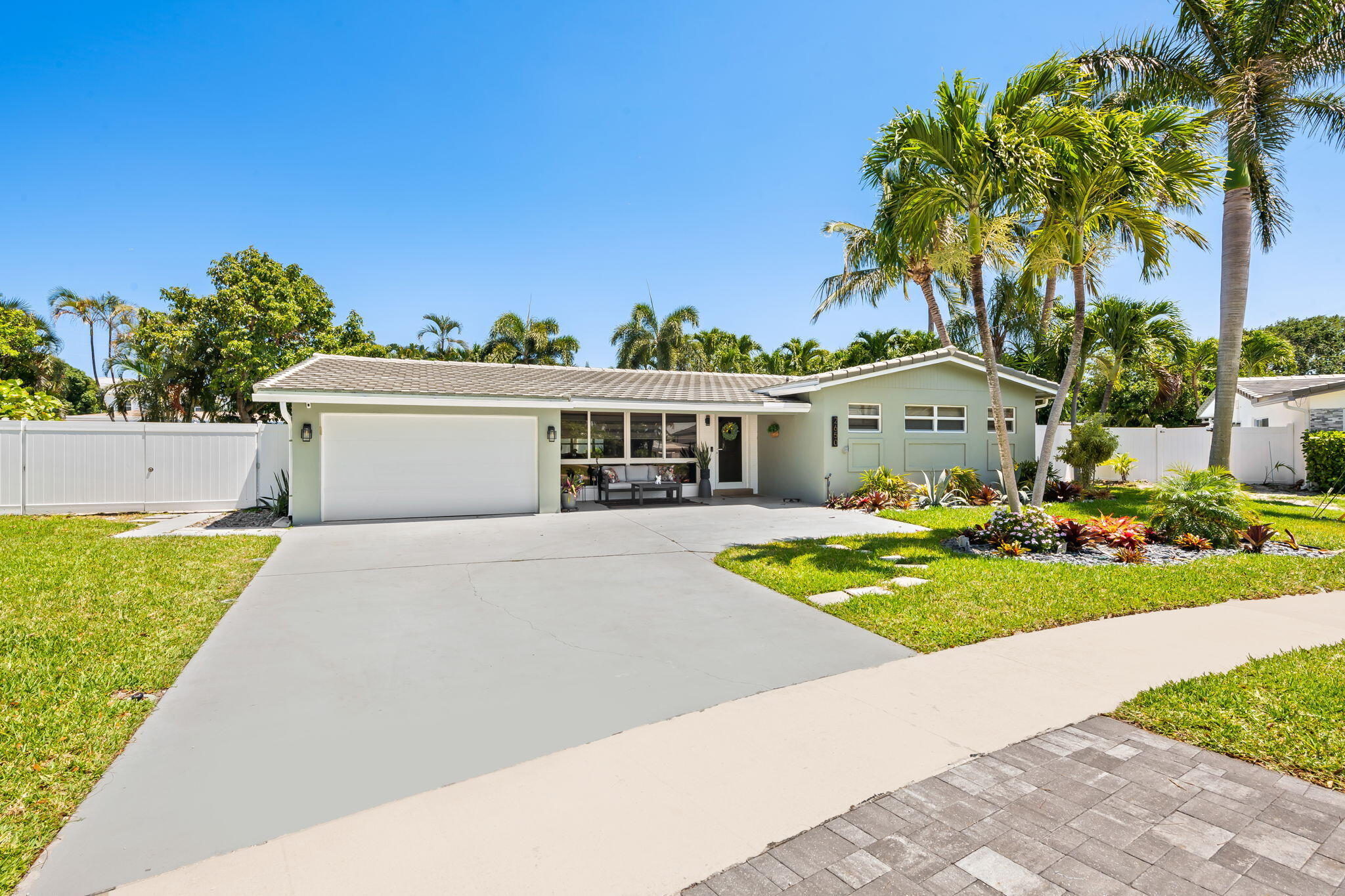 CORAL KEY HARBOR - Residential