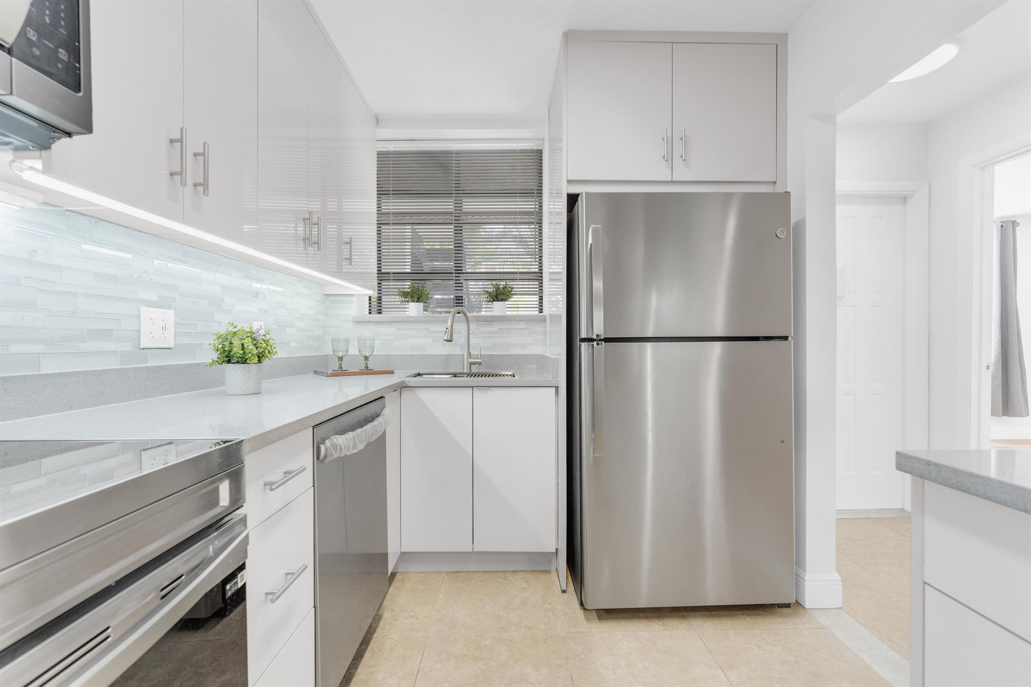 1256 S Military Trail 915