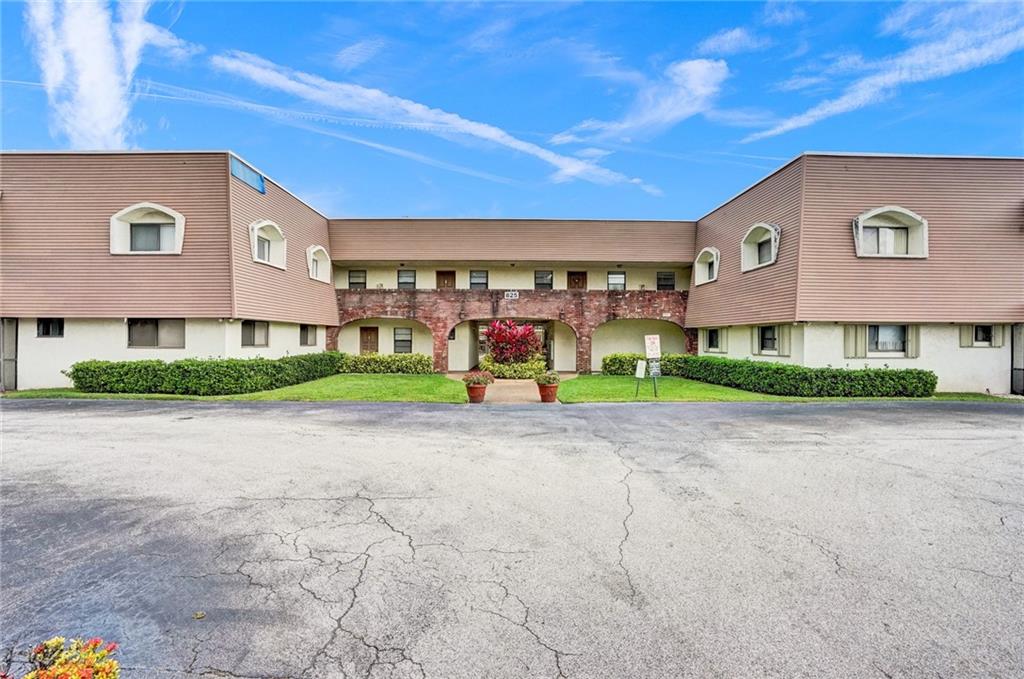 Centre Hills Condo - Residential