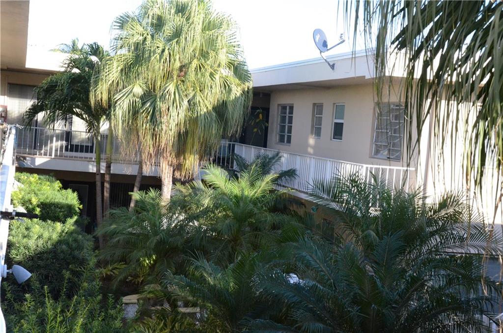 GATEWAY 25-24 b - Residential Lease