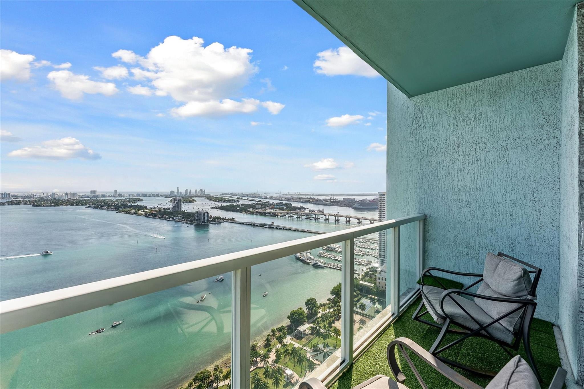 QUANTUM ON THE BAY CONDO NO 1 - Residential Lease