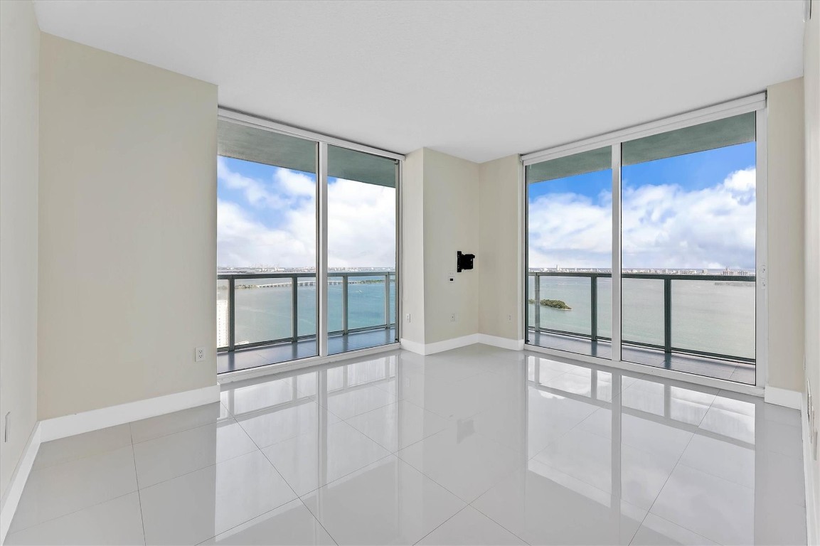 QUANTUM ON THE BAY CONDO NO 1 - Residential Lease