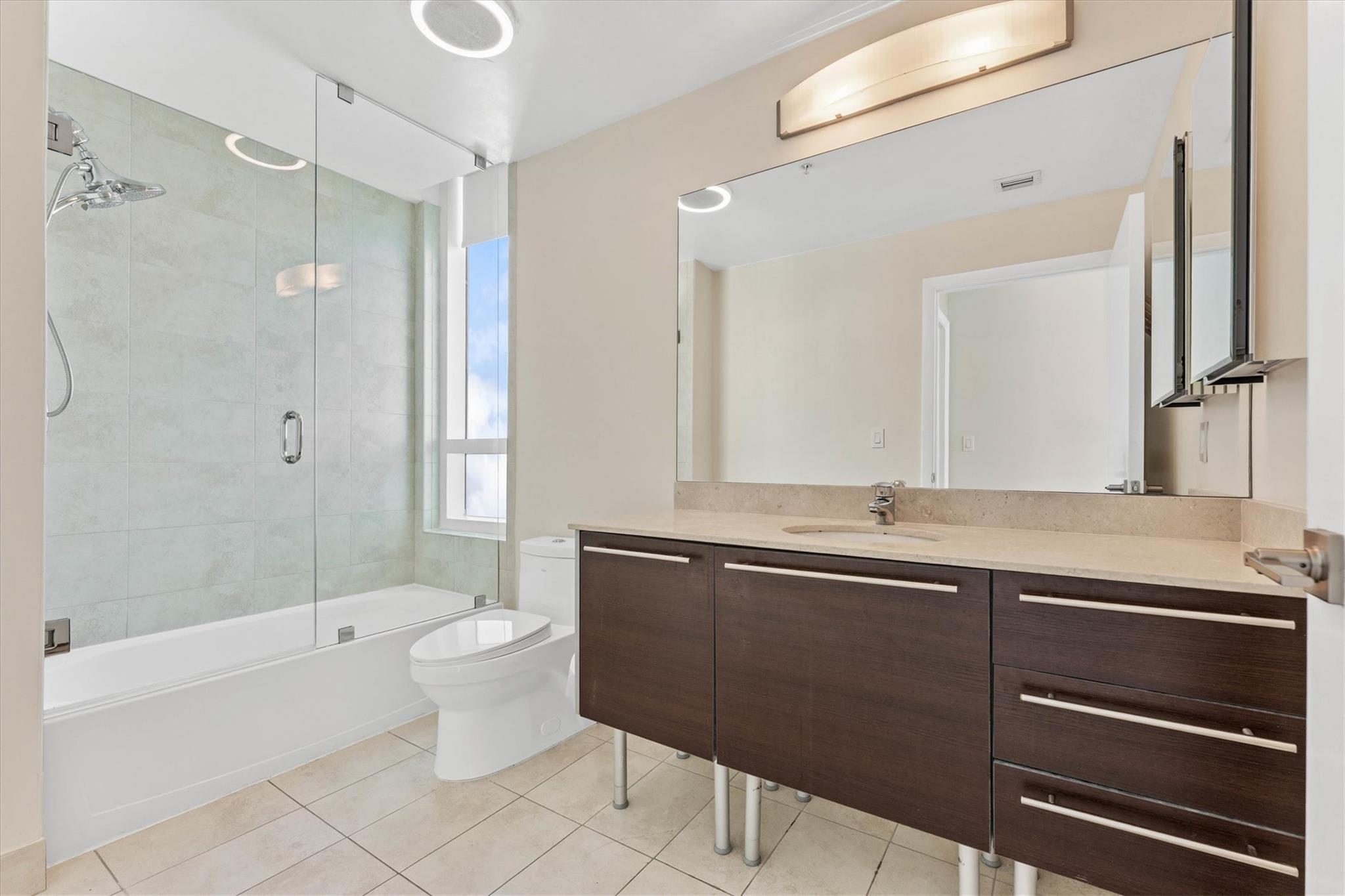 QUANTUM ON THE BAY CONDO NO 1 - Residential Lease