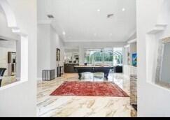 WHISPERING OAKS - Residential