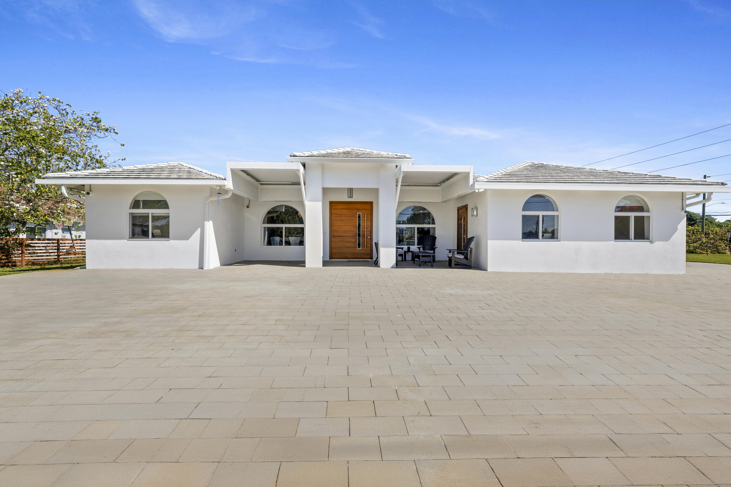 View photos, virtual tours, details... 13621 SW 16th Street