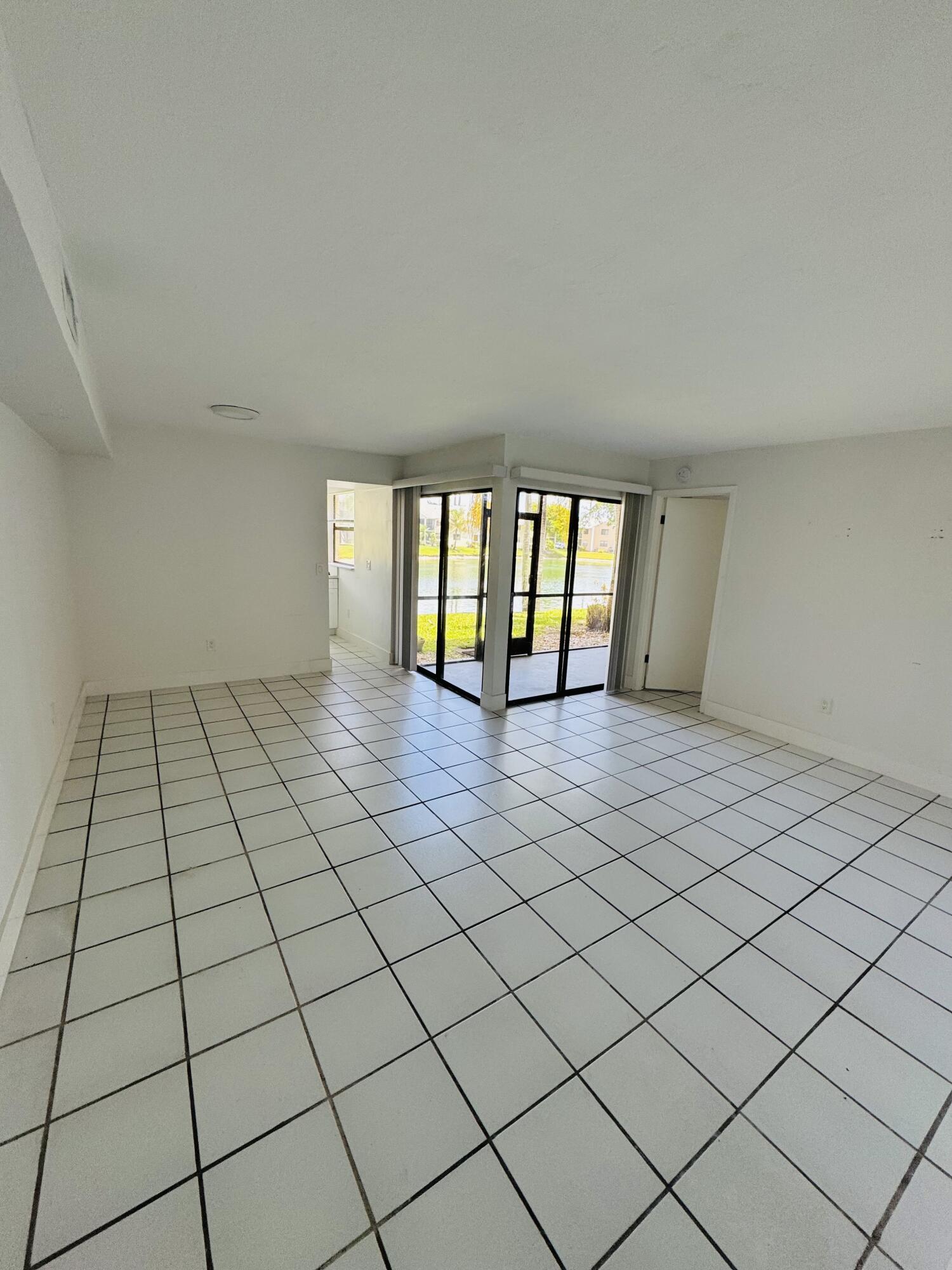 LAKESHORE CONDO #2 - Residential