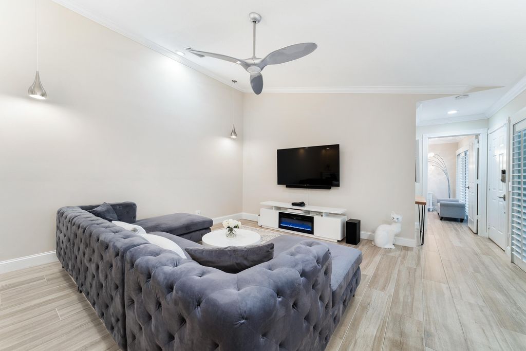 Photo of 7101 Geminata Oak Court, Palm Beach Gardens, FL 33410 (MLS # R11053510)