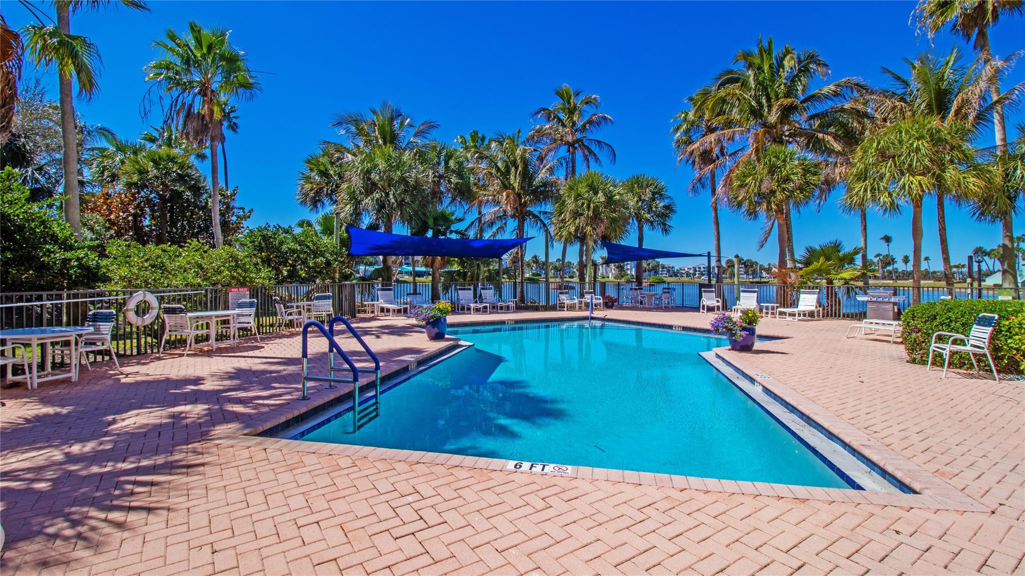 221 NE Plantation Road 213