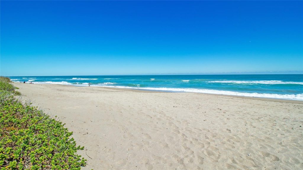 Photo of 221 NE Plantation Road #213, Stuart, FL 34996 (MLS # F10555374)